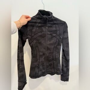 LULULEMON seamless cargo pattern vest